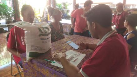 KEGIATAN PENYALURAN BANTUAN PANGAN (PBP) DARI PEMERINTAH DAN BULOG  